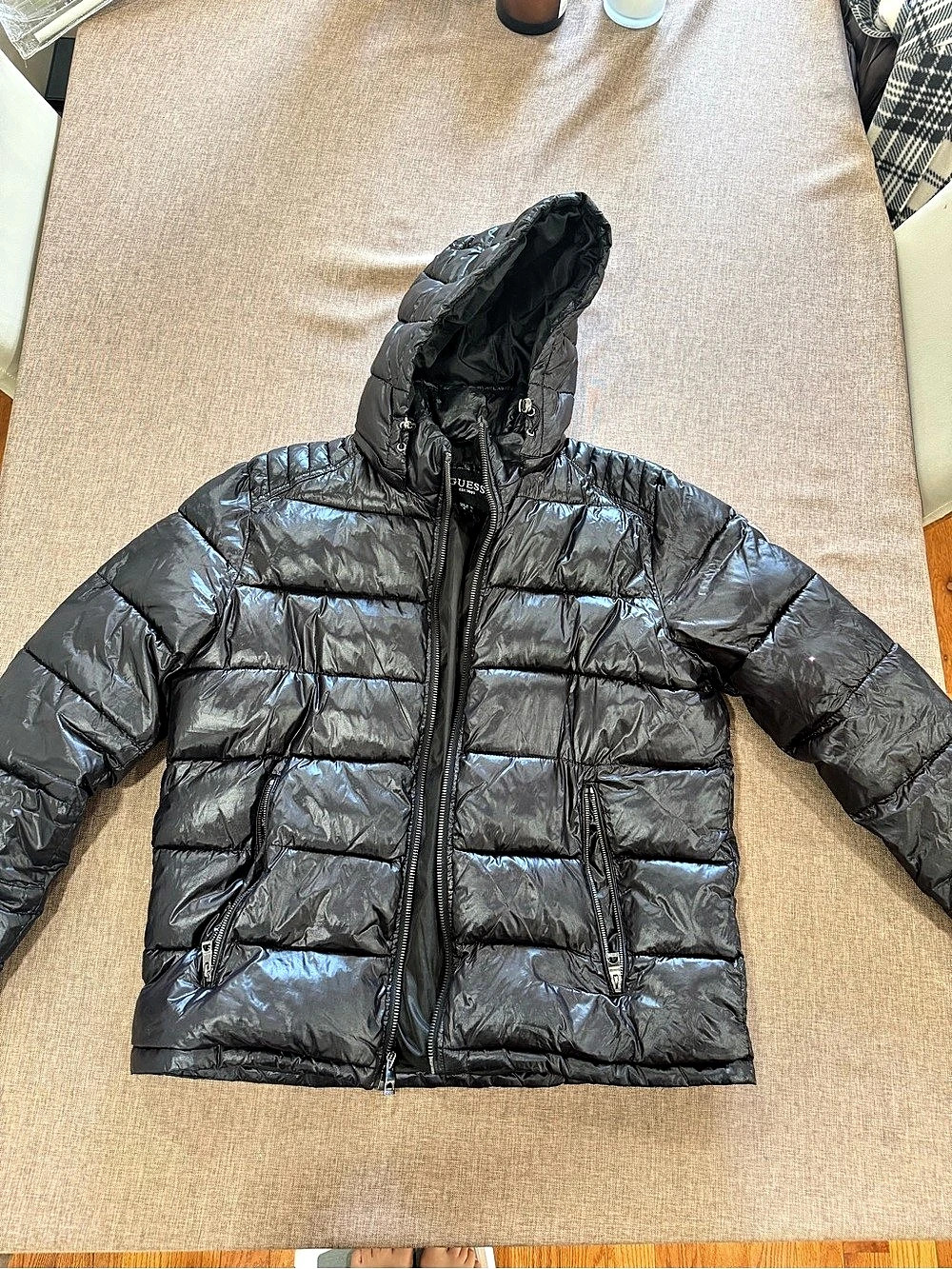 GUESS Men’s Black Puffer Jacket Size Medium